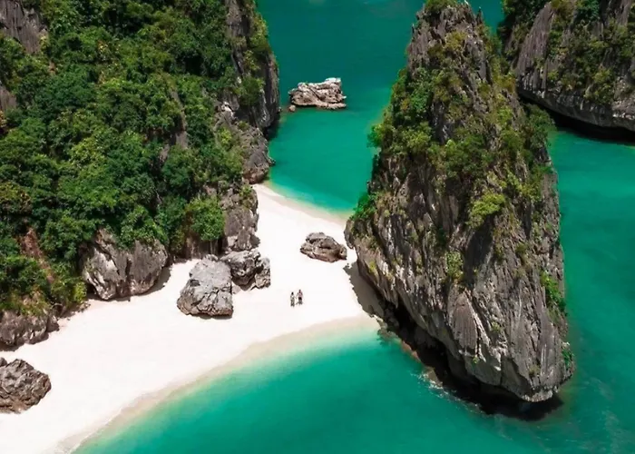  Lotus Boutique Cruise Ha Long