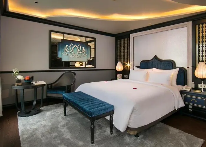  Lotus Boutique Cruise Ha Long