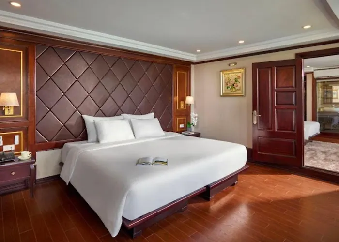 Lotus Boutique Cruise  5*